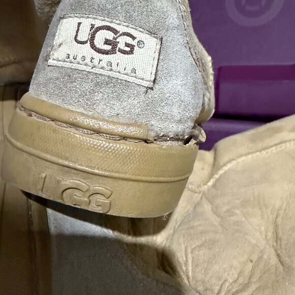Vintage Tall Tan UGG Boots - Picture 3 of 4